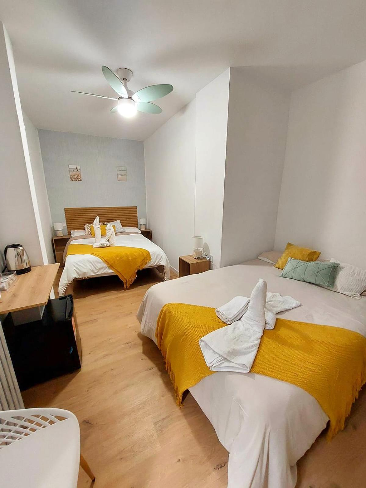 Habitaciones Universal Madri Exterior foto