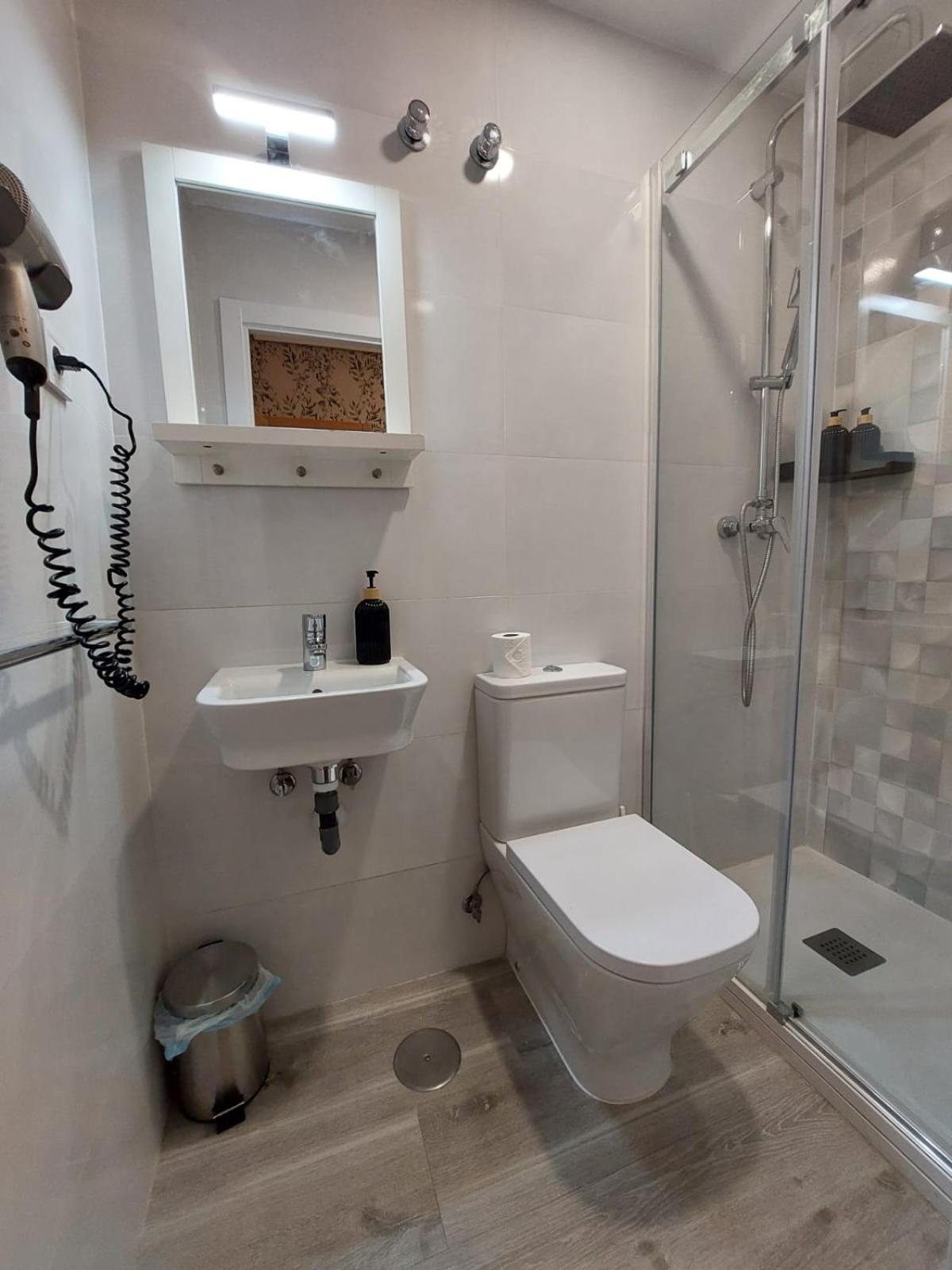 Habitaciones Universal Madri Exterior foto